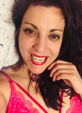 Sklavin Gina - Bild 6 von 8