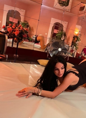 Jacqueline - Bild 1 von 2