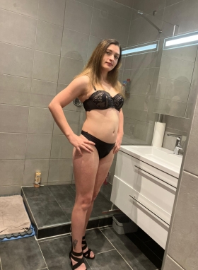 NEU! Monica - Bild 2 von 2