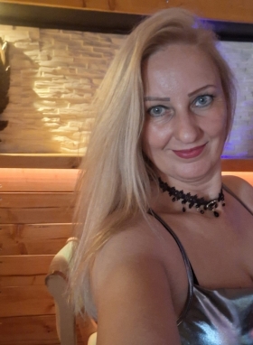 MILF Nata Deutsch sprechend - Bild 2 von 3
