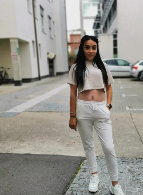 Beatrice jetzt anwesend - Bild 1 von 2