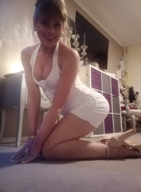 Julia - Bild 1 von 4